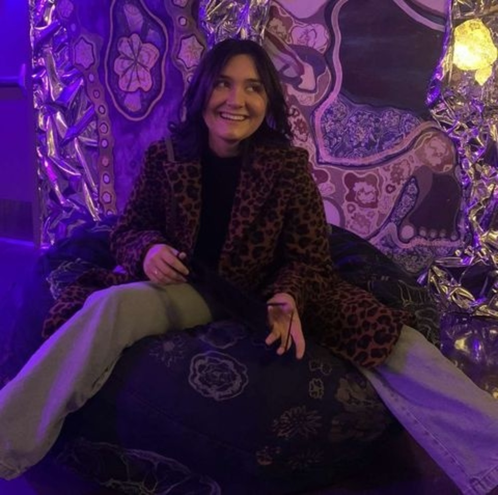 Meet your Posher, Vivien